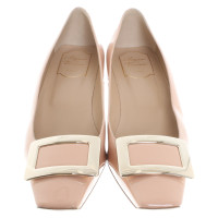 Roger Vivier Pumps in Nude