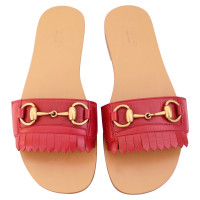 Gucci Sandalen aus Leder in Rot