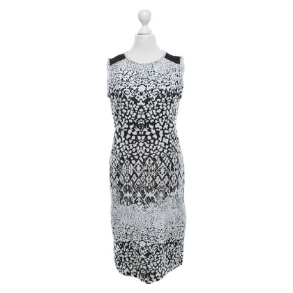 Reiss Dress in black and white
