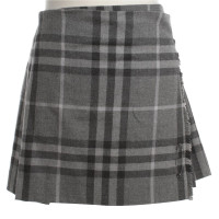 Burberry Pleated skirt with checked pattern