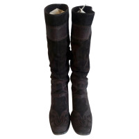 Miu Miu Stiefel aus Wildleder in Braun