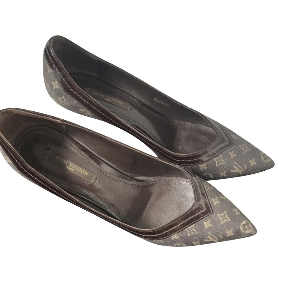 Louis Vuitton pumps met monogrampatroon