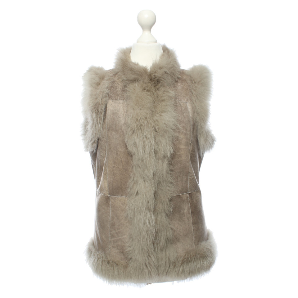 Oakwood Vest made of fur