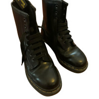 Dr. Martens Boots Leather in Black