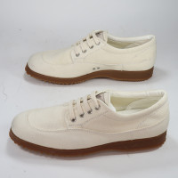 Hogan Schnürschuhe aus Canvas in Creme