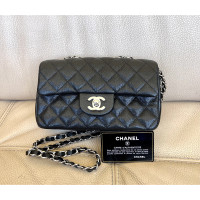 Chanel Classic Flap Bag Mini Rectangle aus Leder in Schwarz