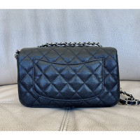 Chanel Classic Flap Bag Mini Rectangle aus Leder in Schwarz