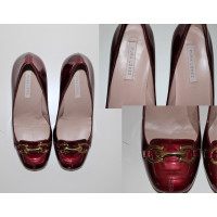 Pura Lopez Pumps/Peeptoes en Cuir verni en Bordeaux