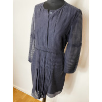 Burberry Kleid aus Seide in Blau