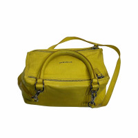Givenchy Pandora Bag aus Leder in Gelb