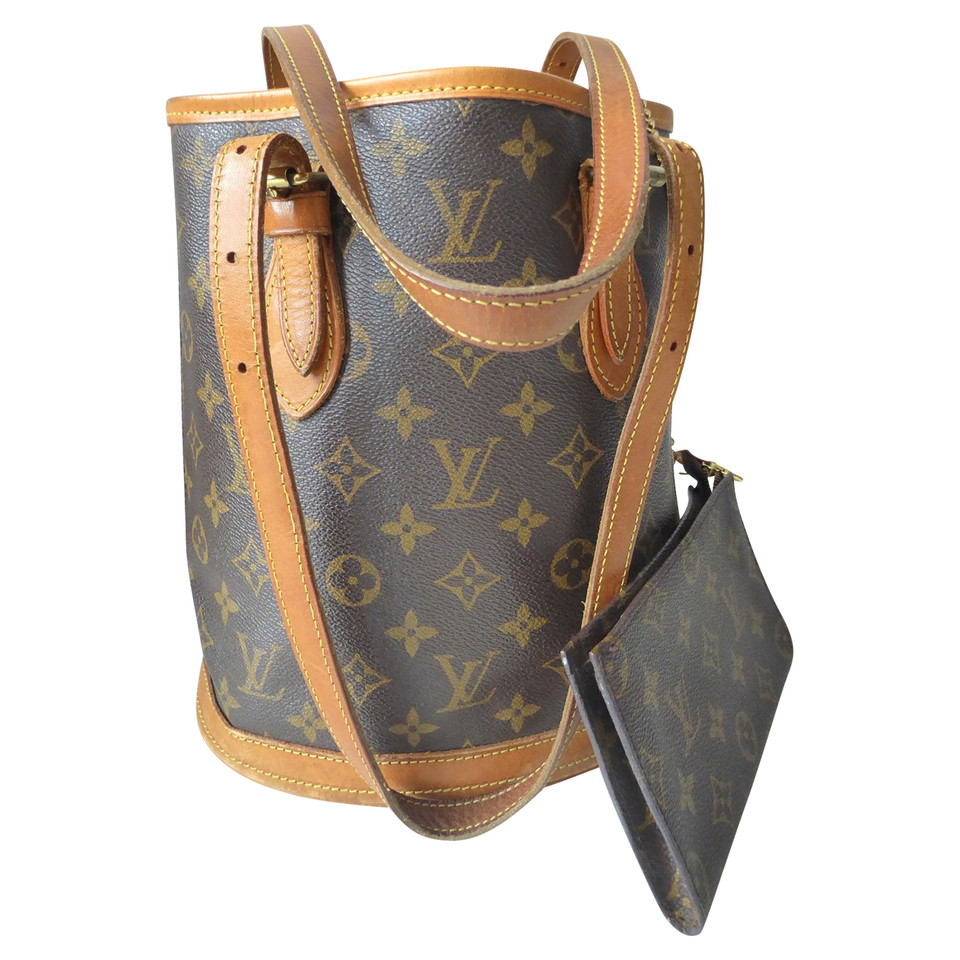 Louis Vuitton Bucket Bag in Braun