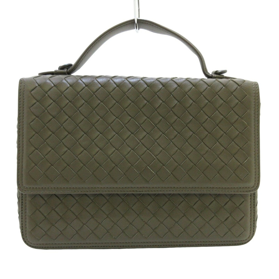 Bottega Veneta Handtasche aus Leder in Grau