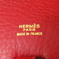 Hermès Clutch aus Leder in Rot
