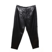 Closed Trousers Leather in Black