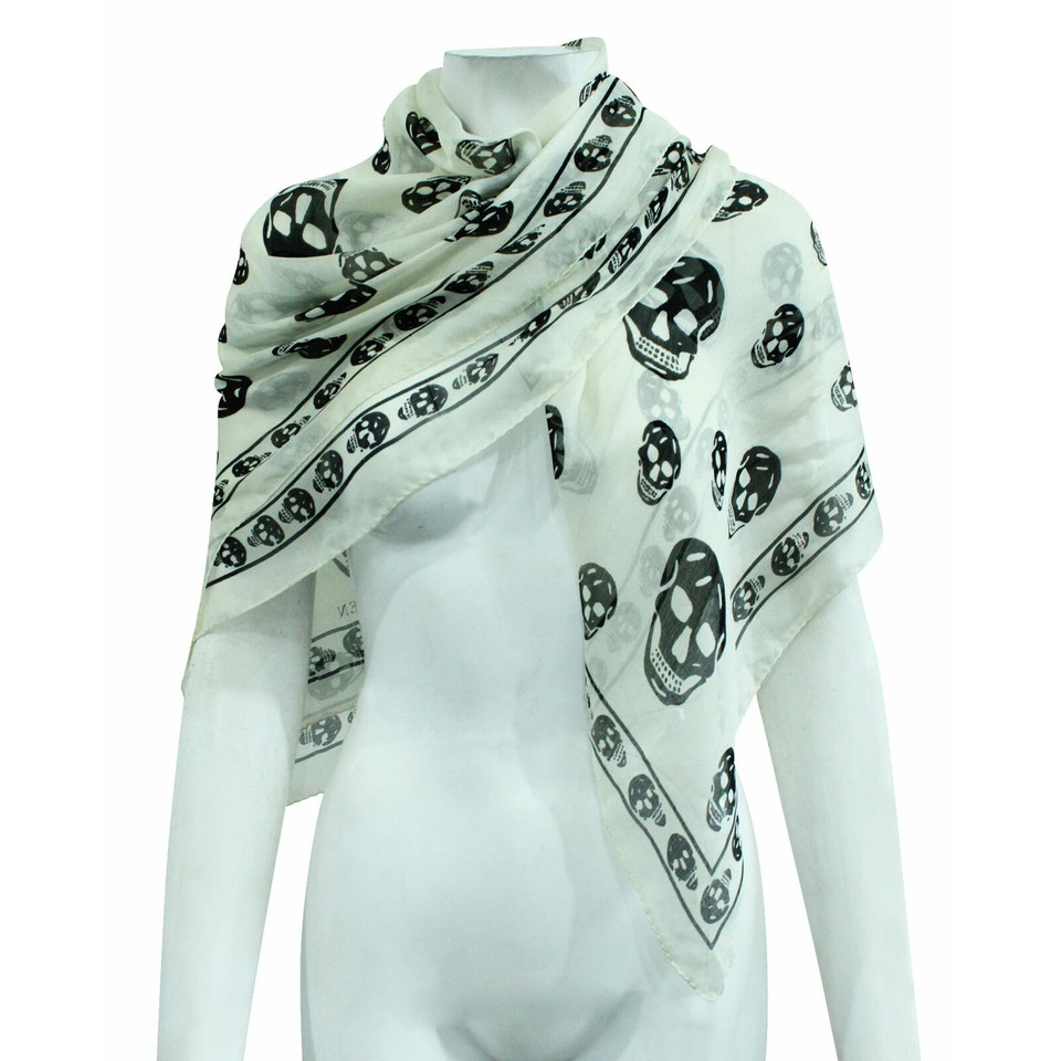 Alexander McQueen Scarf/Shawl Silk in White