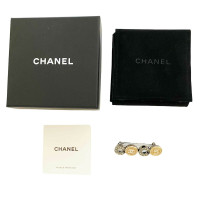 Chanel Brosche aus Stahl in Grau