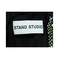 Stand Studio Robe en Cuir