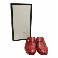 Gucci Sandalen aus Leder in Rot