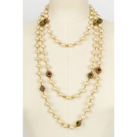 Chanel Necklace Pearls in Gold