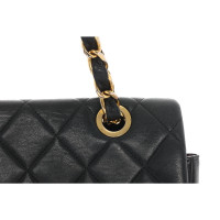 Chanel Classic Flap Bag in Pelle in Nero