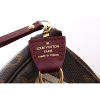 Louis Vuitton Mini Pochette Accessoires in Tela