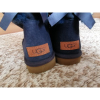 Ugg Australia Ankle boots Suede in Blue