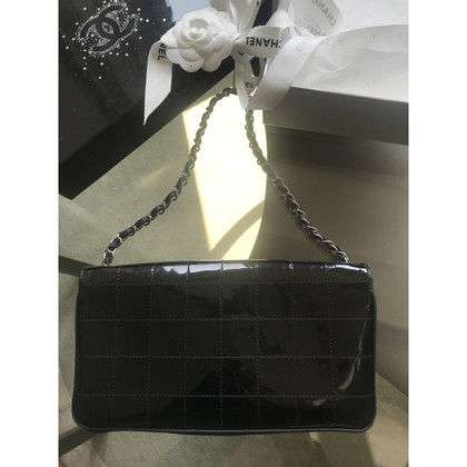 Chanel Flap Bag en Cuir verni en Noir