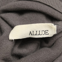 Allude Cashmere sweater with turtleneck