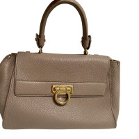 Salvatore Ferragamo Borsetta in Pelle in Beige