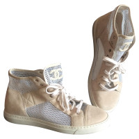 Chanel High-Top-Sneakers