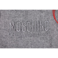 Moschino Schal/Tuch aus Wolle in Grau