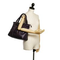 Burberry Tote Bag aus Leder in Violett