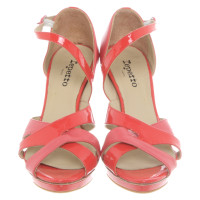 Repetto Sandalen aus Leder in Rot