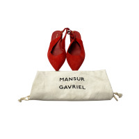 Mansur Gavriel Pumps/Peeptoes aus Wildleder in Rot