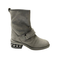 Nicholas Kirkwood Bottes en Daim en Gris