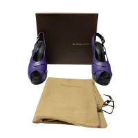 Bottega Veneta Sandalen aus Leder in Violett
