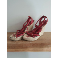 Burberry Sandalen aus Leder in Rot