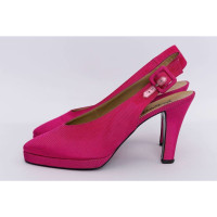 Yves Saint Laurent Chaussures à lacets en Rose/pink