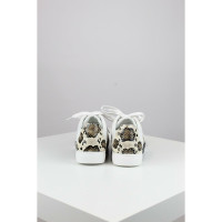 Emporio Armani Sneakers aus Leder in Weiß