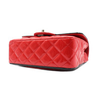 Chanel Classic Flap Bag aus Lackleder in Rot
