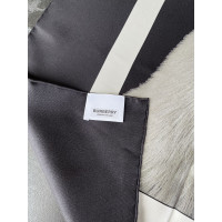 Burberry Schal/Tuch aus Seide in Schwarz