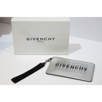 Givenchy Clutch en Cuir en Argenté