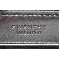 Givenchy Täschchen/Portemonnaie aus Leder in Schwarz
