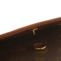 Louis Vuitton clutch from dada1bf