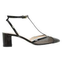 Moschino Cheap And Chic Pumps/Peeptoes en Cuir verni en Noir