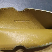 Burberry Accessoire aus Leder in Oliv