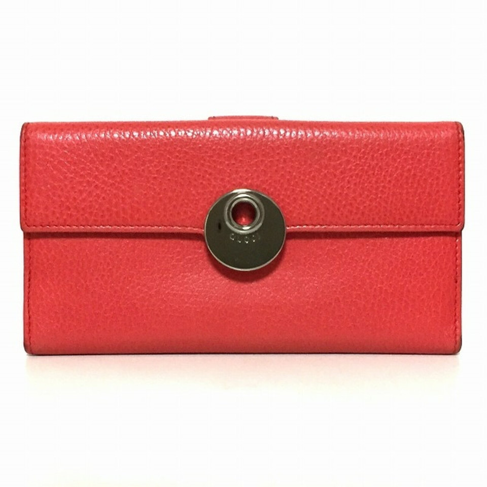 Gucci Sac à main/Portefeuille en Cuir en Rouge