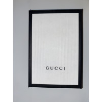 Gucci Täschchen/Portemonnaie aus Leder in Bordeaux