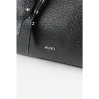Hugo Boss Handtasche aus Leder in Schwarz