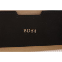 Hugo Boss Umhängetasche aus Leder in Schwarz
